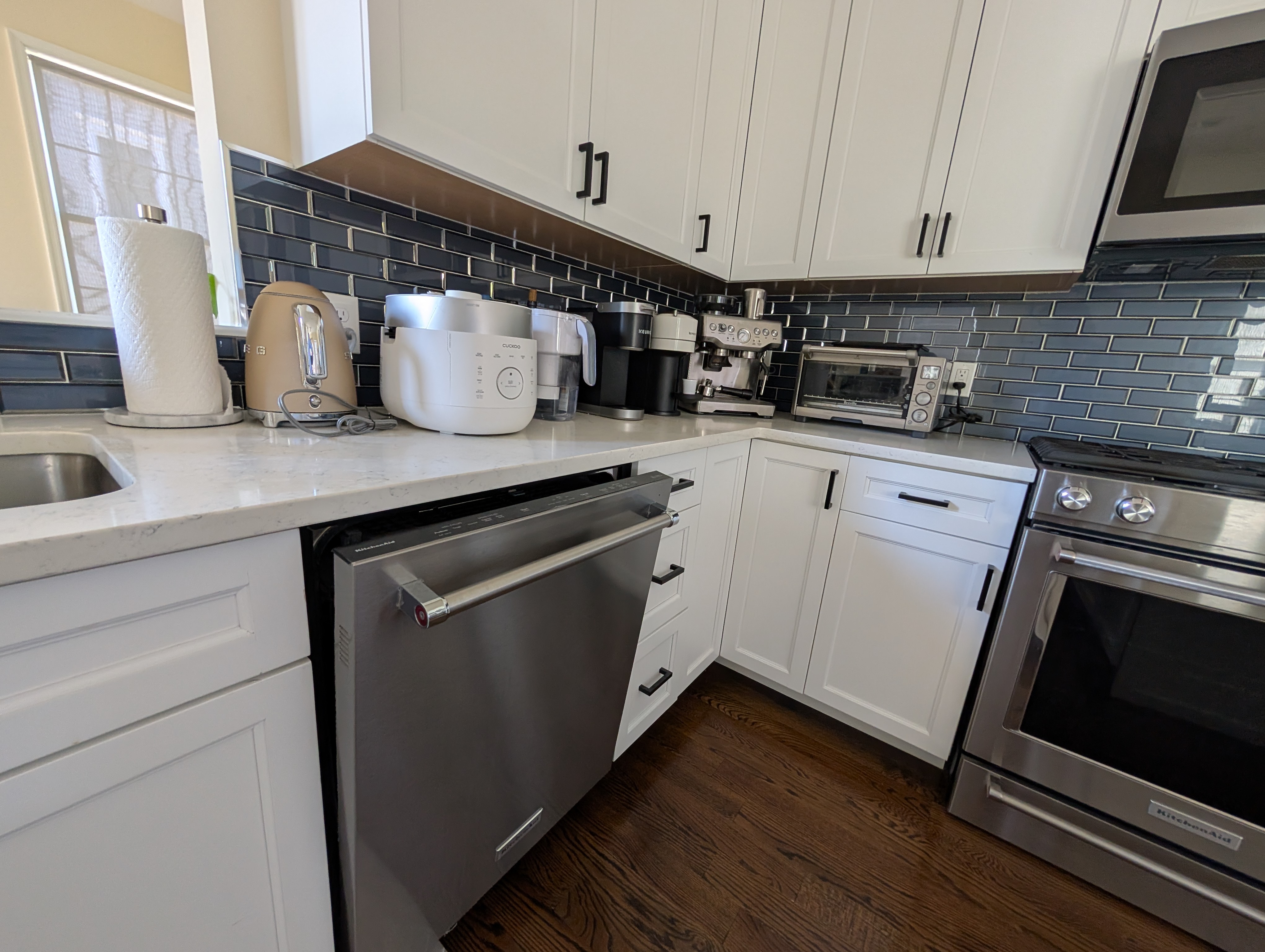 Kitchen countertops and appliances